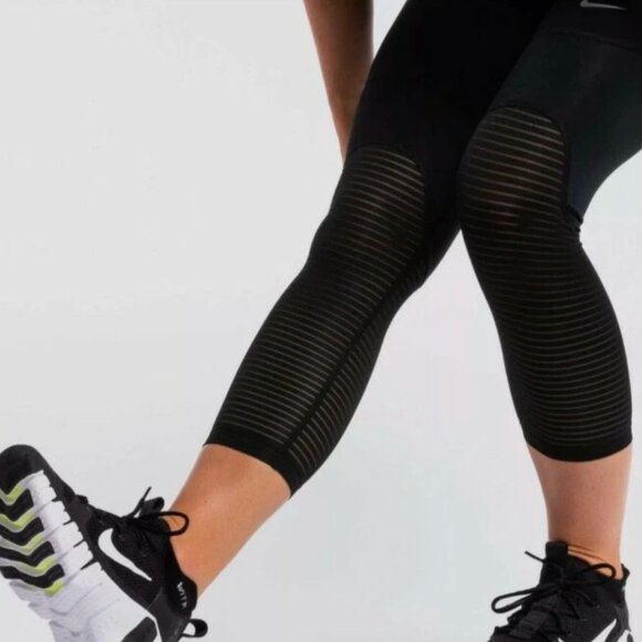 Size Small Nike Pro Tight Fit Leggings, NWT - Picture 4 of 4